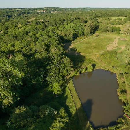 La Ferme Du Pont De Maumy, Cabane Au Bord De L'Etang Et Bain Nordique Busserolles Esterno foto