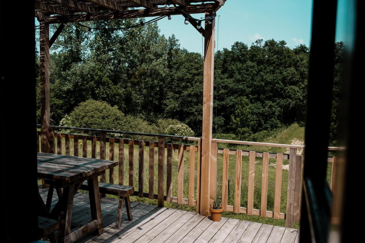 La Ferme Du Pont De Maumy, Cabane Au Bord De L'Etang Et Bain Nordique Busserolles Esterno foto